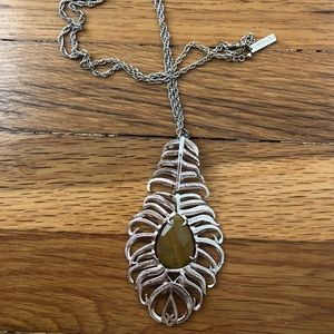 Kendra Scott Tiger’s Eye gold pendant
